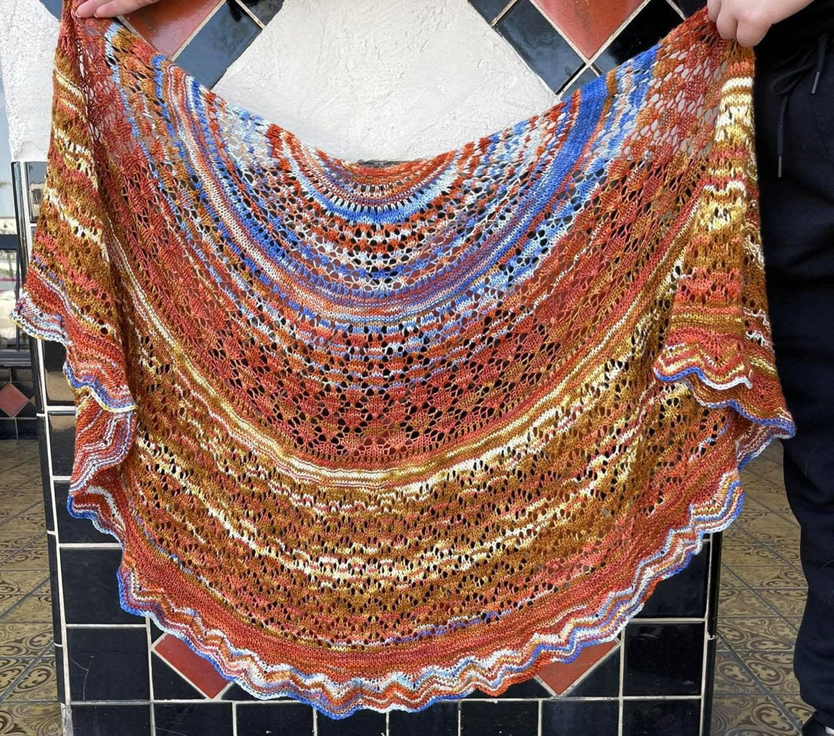 Artyarns - Inspiration Club - Lace Waves Shawl Kit - fabyarns