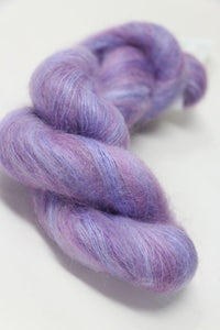 H36 Lovely Lilacs