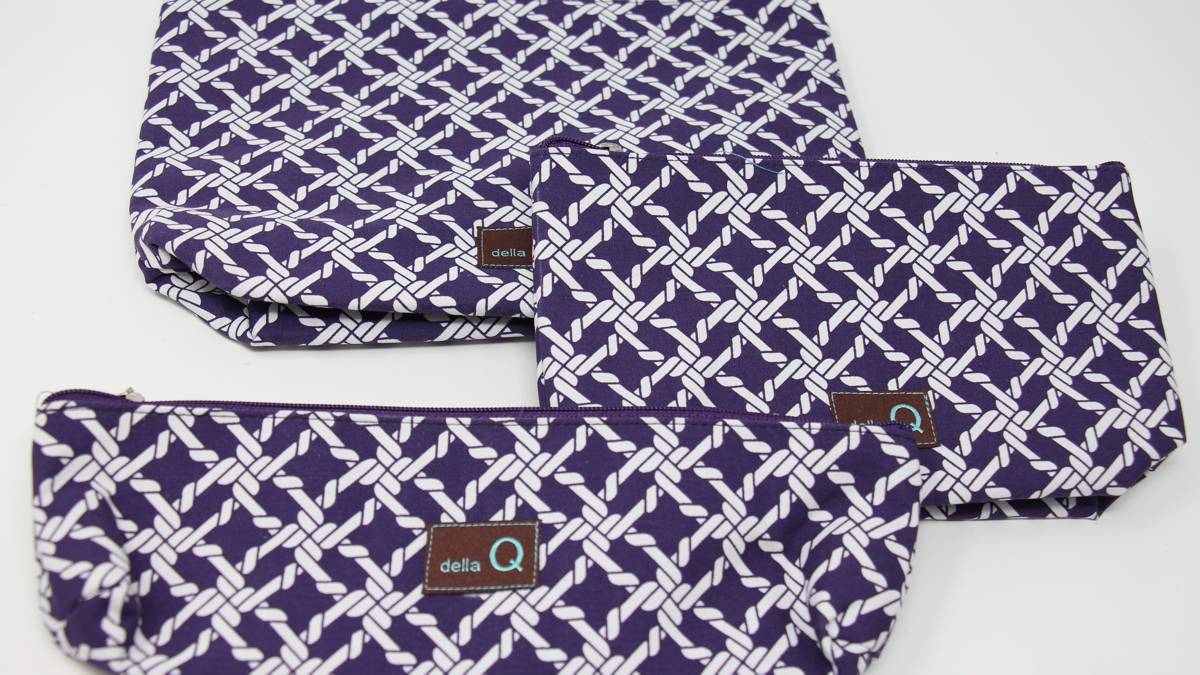 Della Q | Zip Pouches