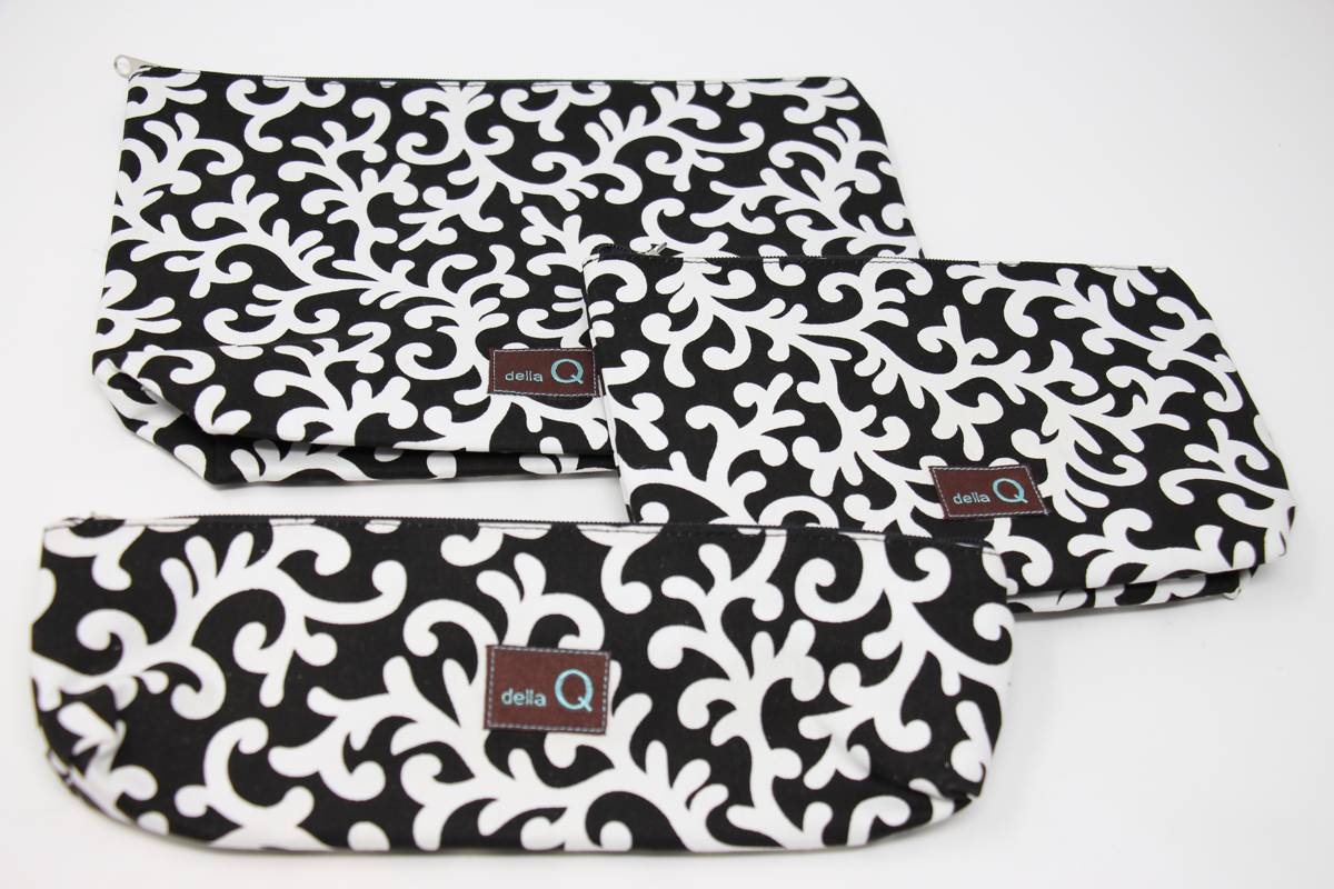 Della Q | Zip Pouches