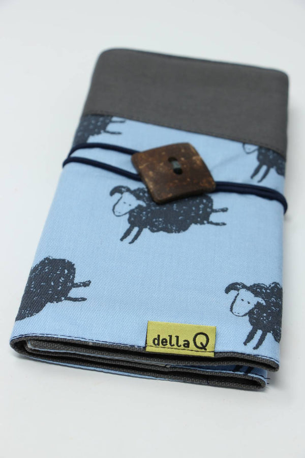 Della Q interchanging needle case in sheep blue with 180/185 size slots, compact and stylish for knitting needles storage