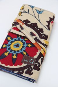 Della Q interchangeable needle case in Waterton design, holds multiple knitting needles, compact and stylish storage for knitters.