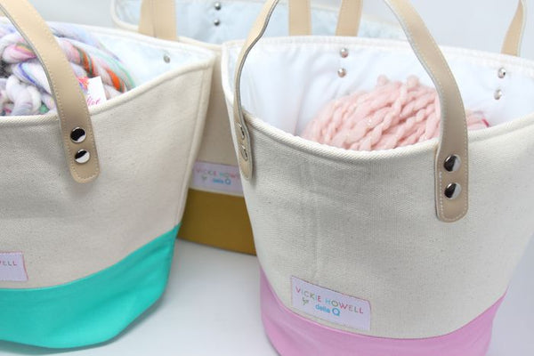 Vickie Howell For Della Q Tote + Zip Pouch