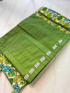 Della Q | Hanging Needle Case