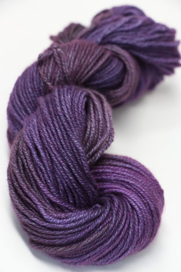Jade Sapphire Zageo 6 Ply Cashmere yarn in smoky mountain color, showcasing soft, luxurious cashmere fibers for knitting or weaving.