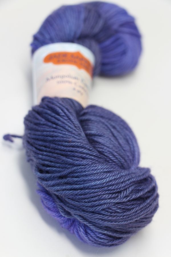 Jade Sapphire Zageo 6 Ply Cashmere Yarn in Hydrangea color, showcasing soft, luxurious cashmere fiber texture.