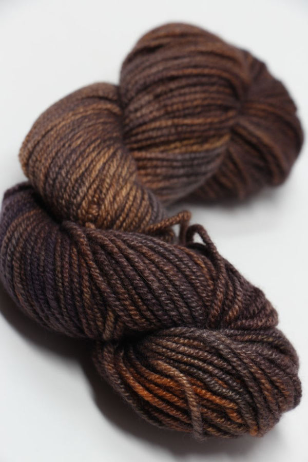 Jade Sapphire Zageo 6 Ply Cashmere Yarn in 20 shades, soft, luxurious cashmere fiber for knitting or crafting projects.