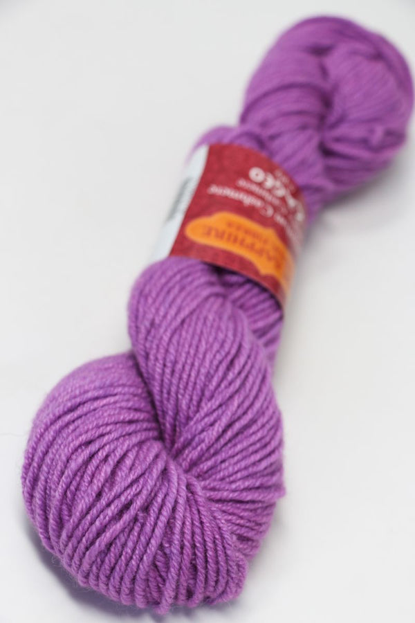 Jade Sapphire Zageo 6 Ply Cashmere yarn in mauve color, showcasing soft, luxurious cashmere fibers for knitting or crocheting projects.
