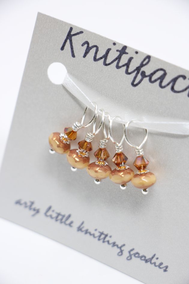 Knitifacts Stitch Markers- Med (to Size US9/5.50mm)