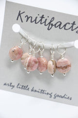 Knitifacts Stitch Markers- Med (to Size US9/5.50mm)