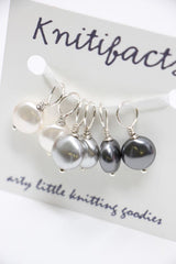 Knitifacts Stitch Markers- Med (to Size US9/5.50mm)