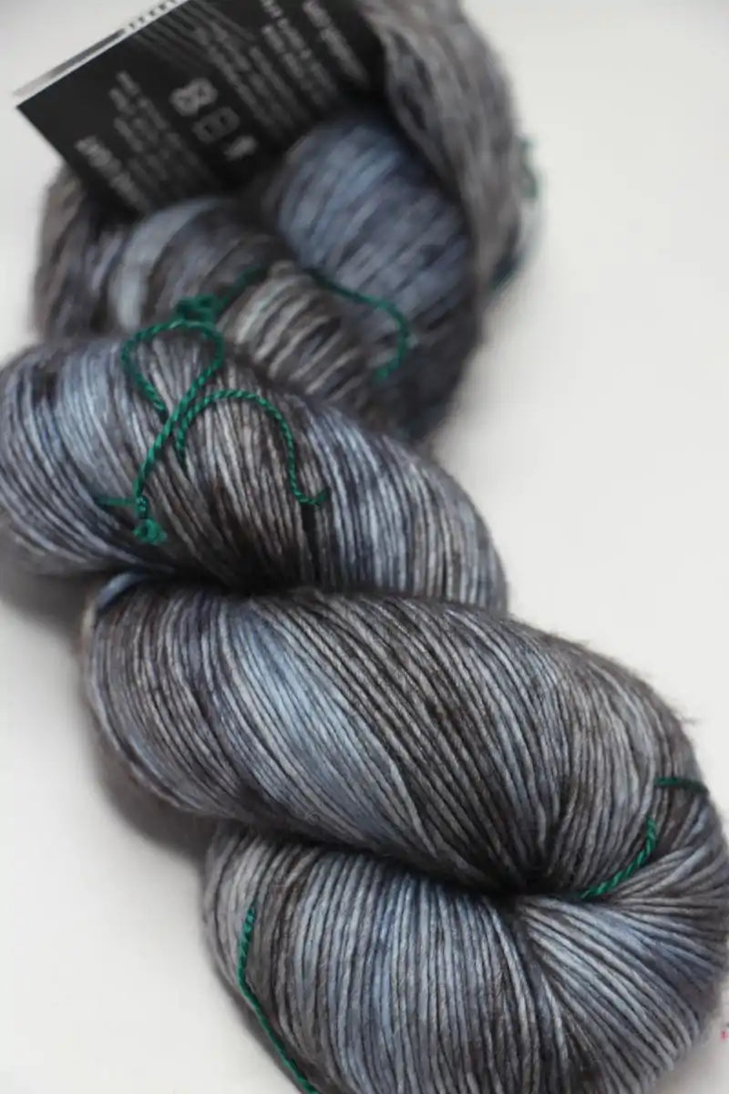 Tosh Merino Light - Multicolor and speckled yarns